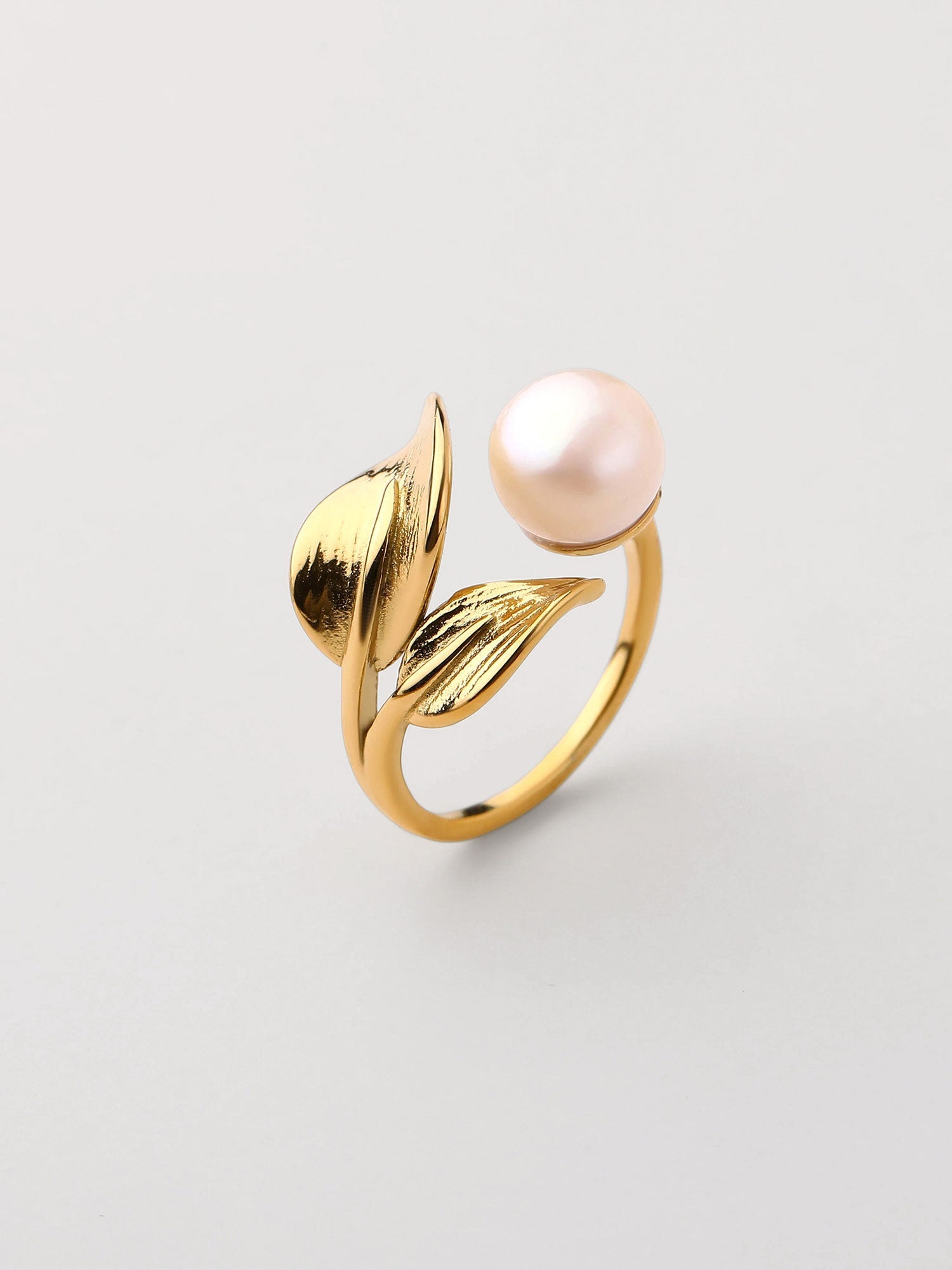 Anillo de perla con forma Dorado