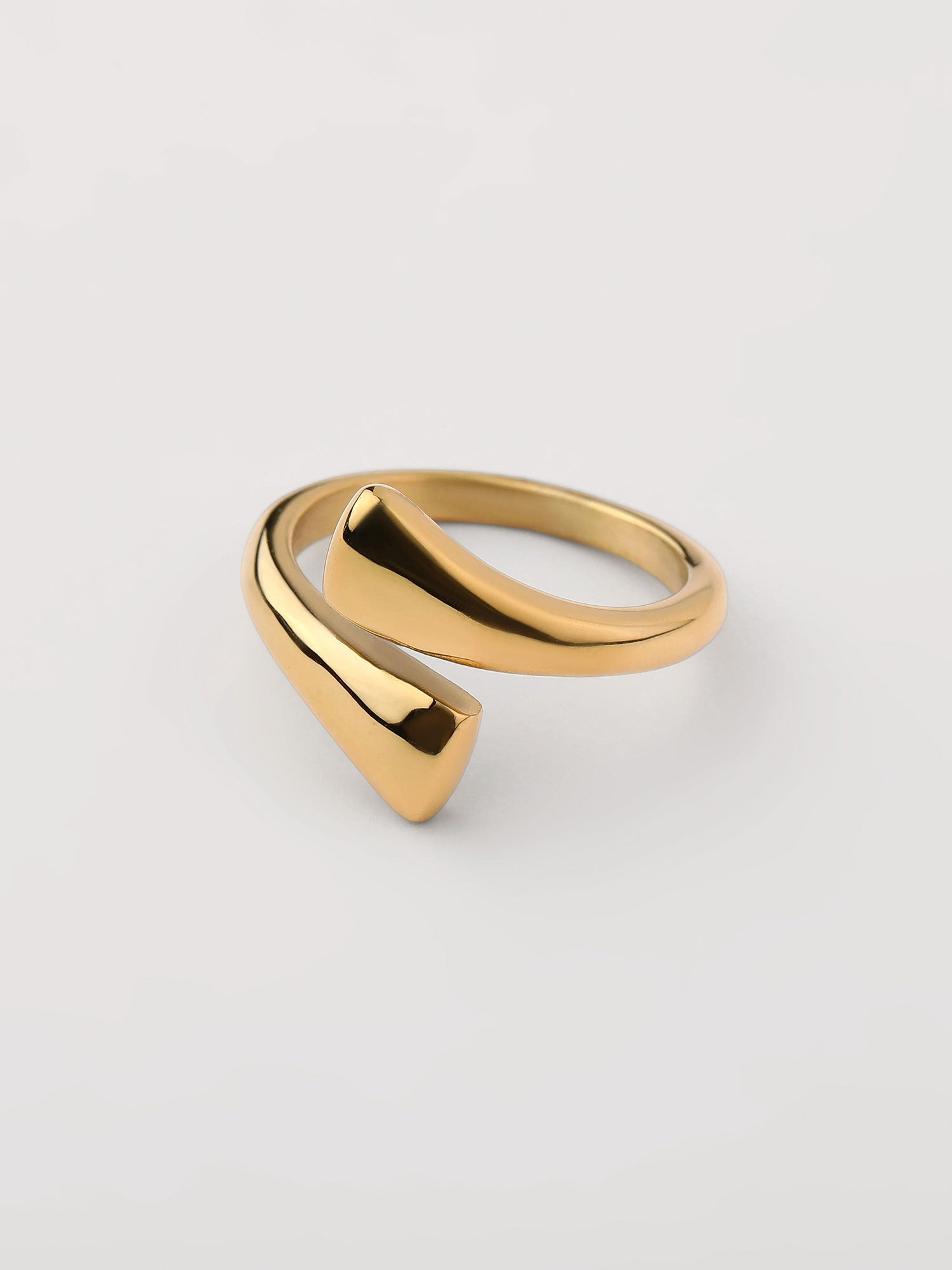 Anillo abierto con formas Dorado