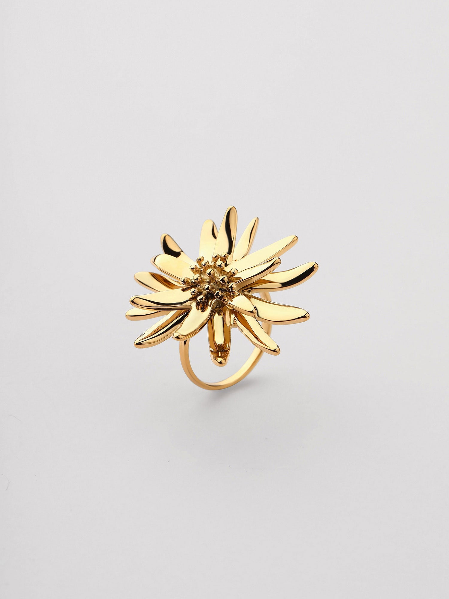 Anillo Lyra Ajustable Zirconia Dorado