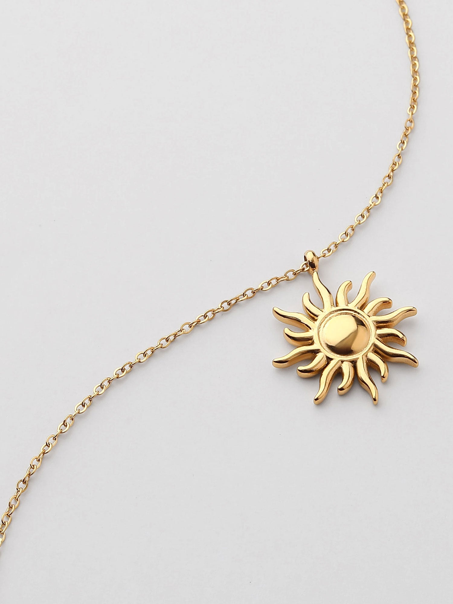 Collar colgante sol Dorado
