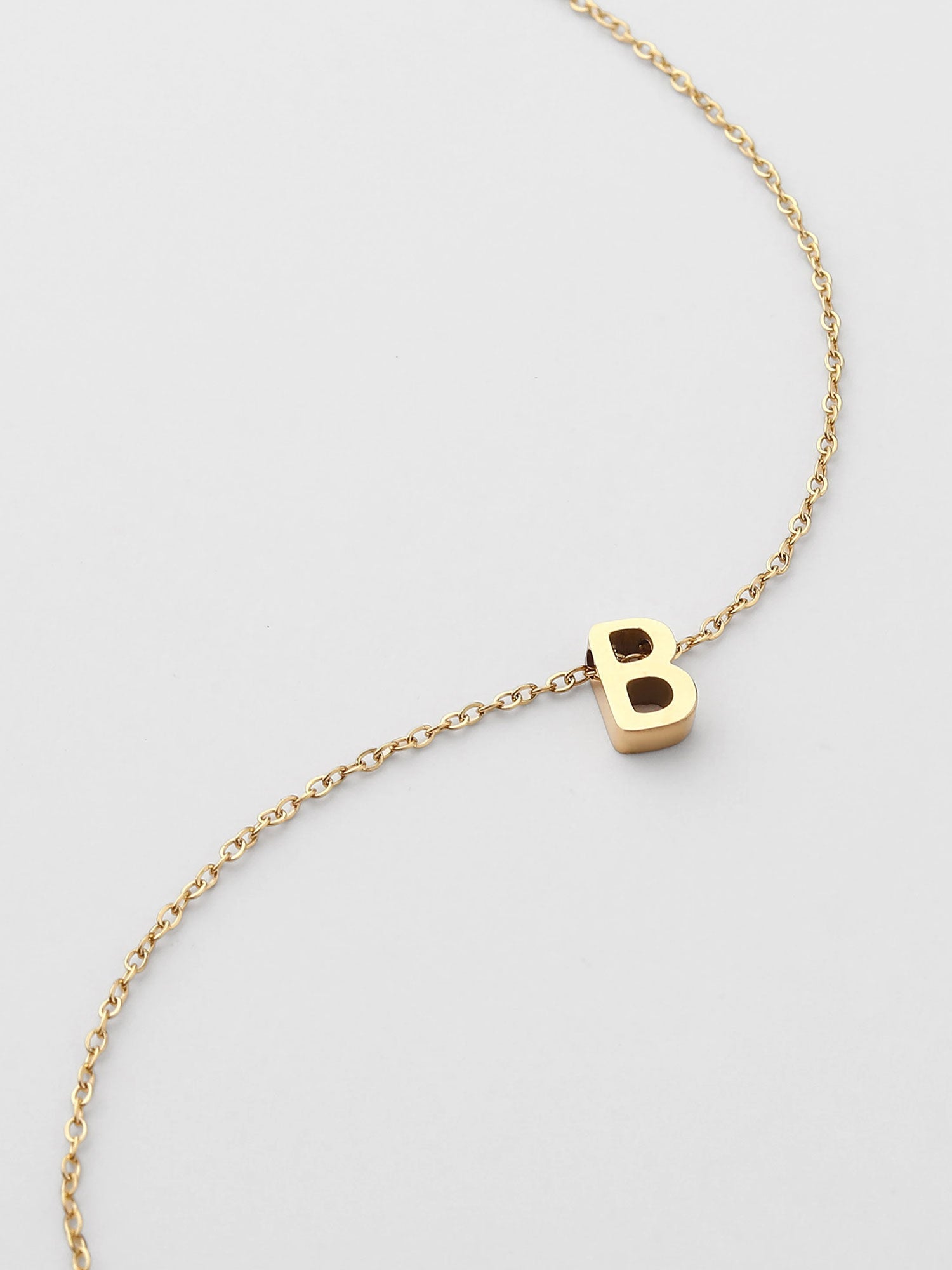 Collar Inicial B Dorado
