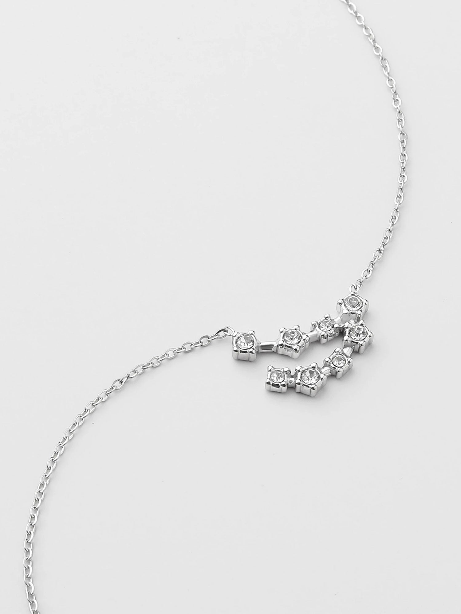 Collar Capricornio Constelación Plateado con Zirconias