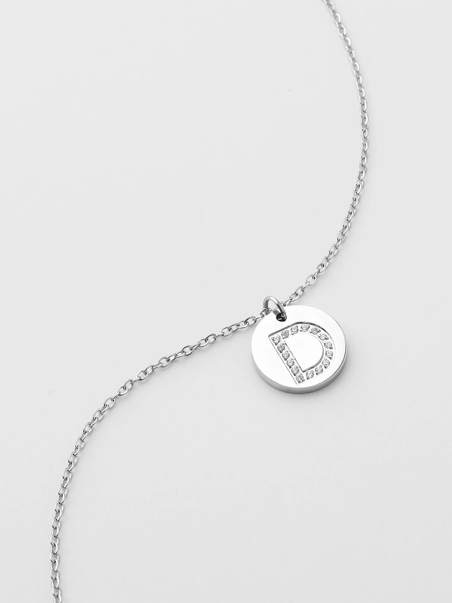Collar Inicial D Medallón Brillante Plateado