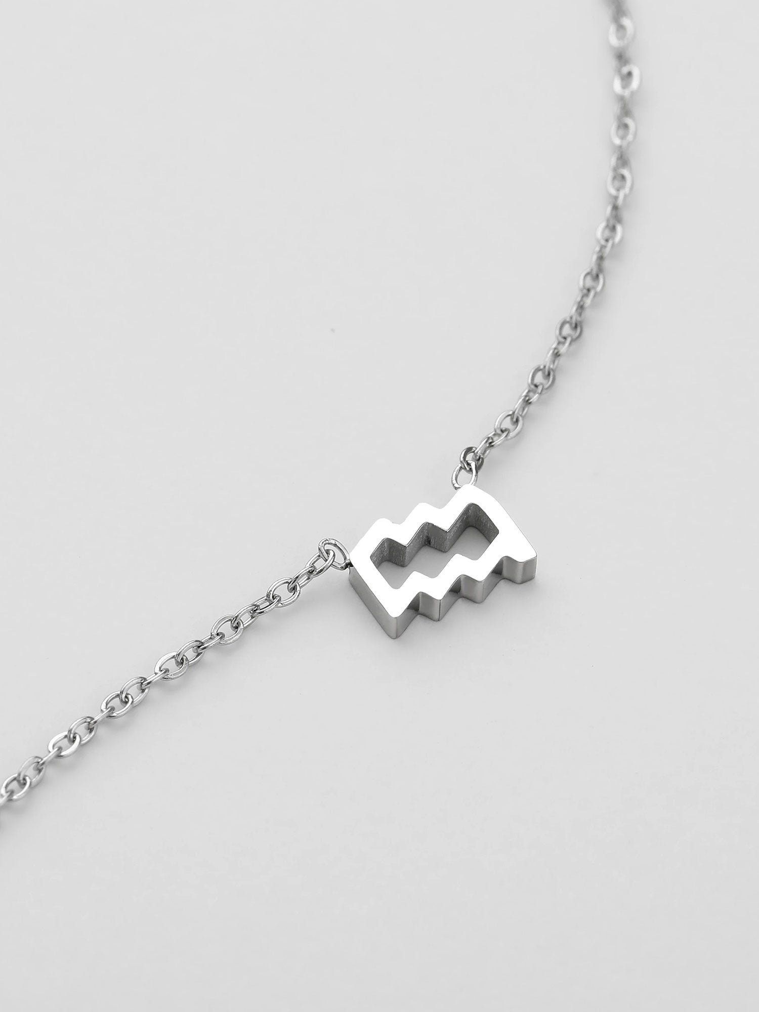 Collar Acuario Plateado