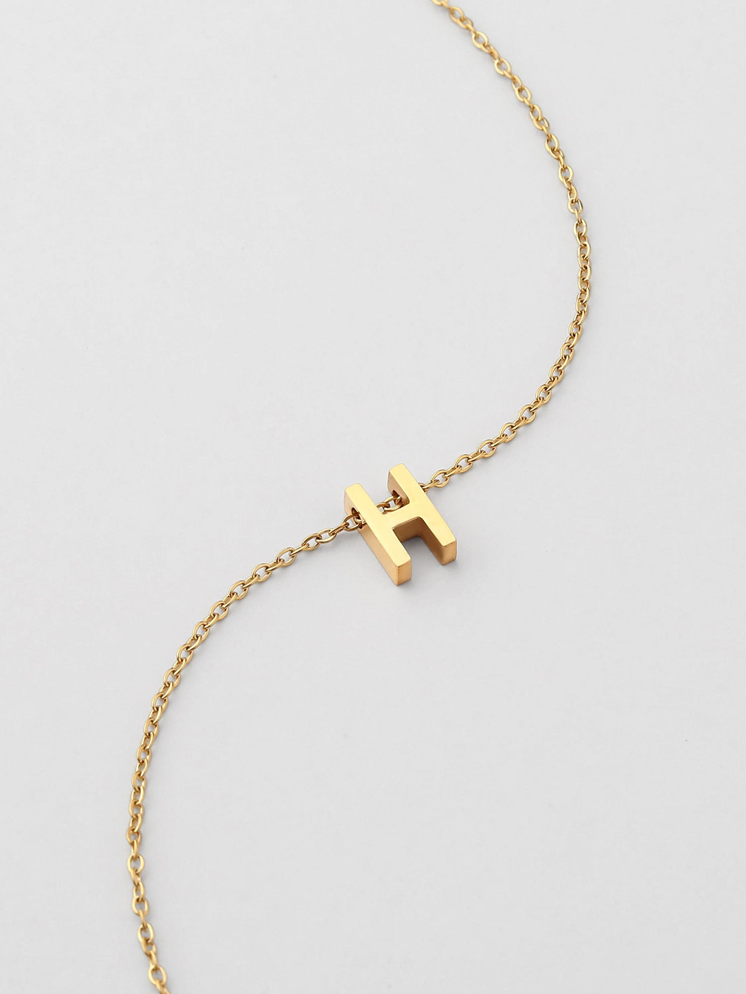 Collar Inicial H Dorado