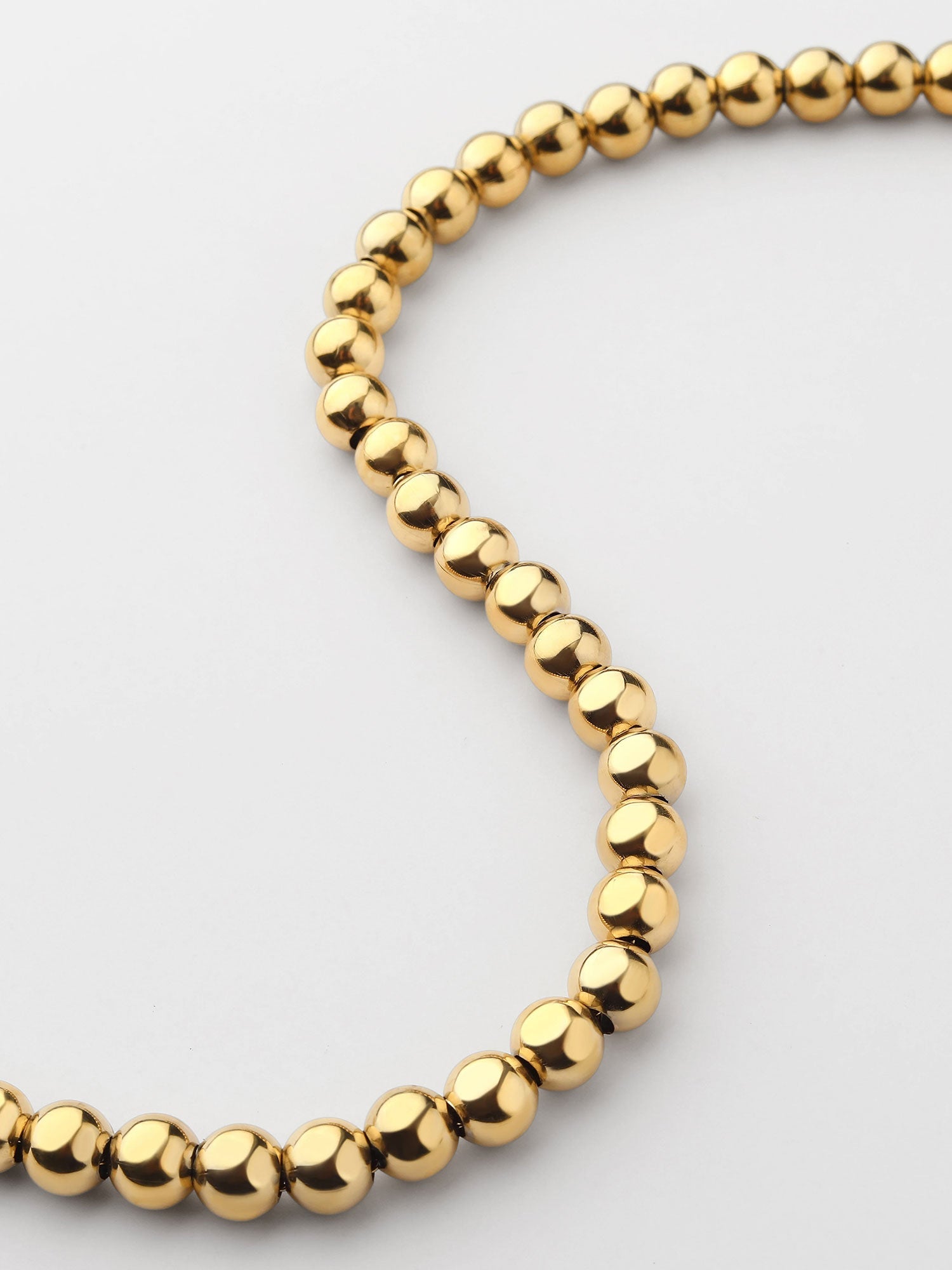 Collar Bolas Dorado Delicado