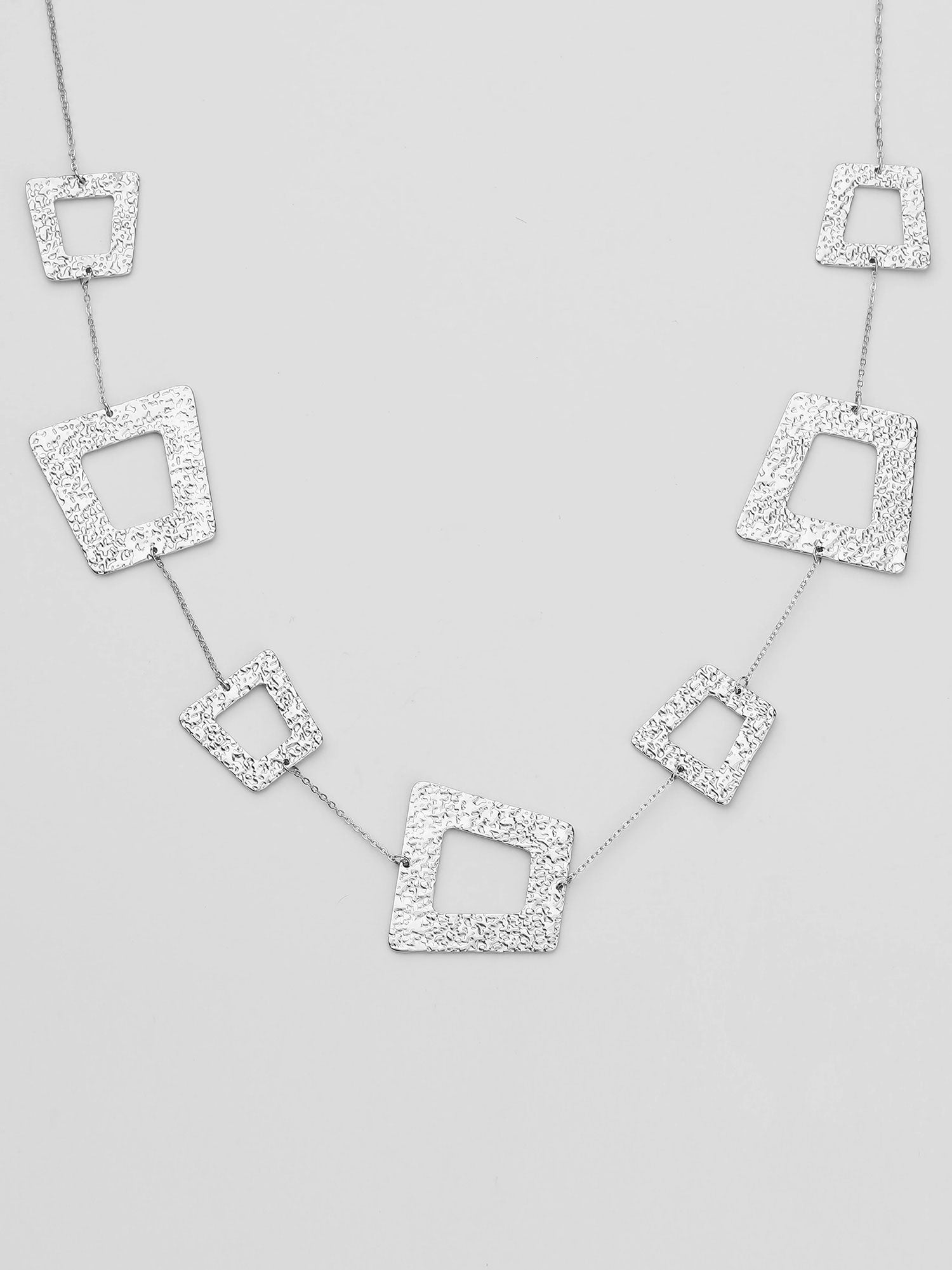 Collar Zena figura cuadrada plateado