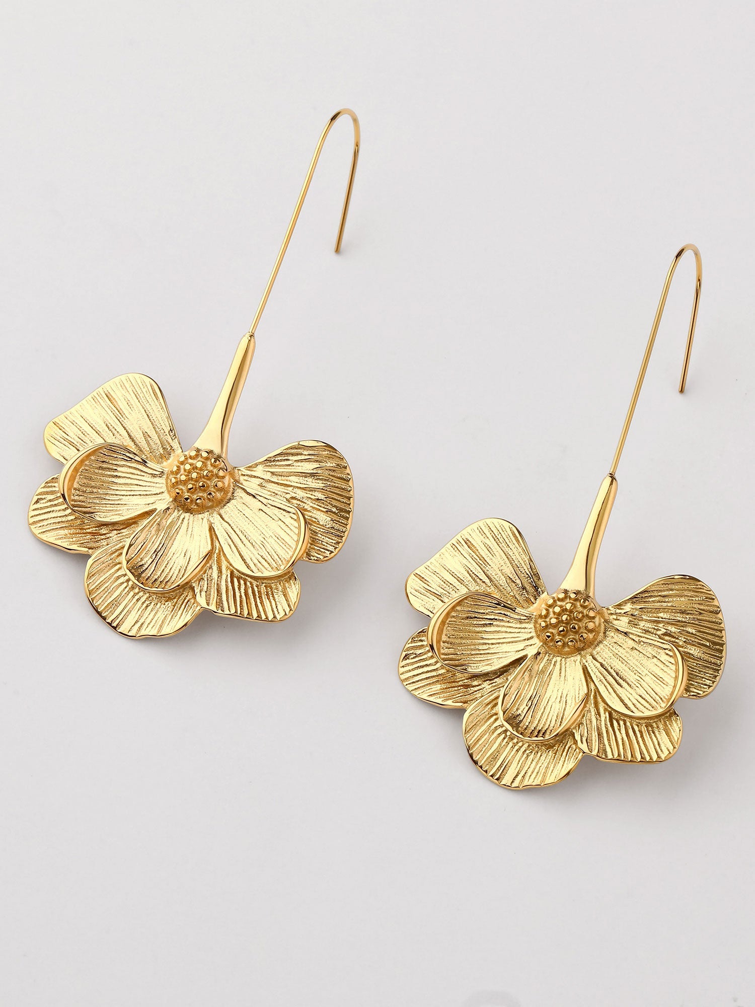 Pendientes forma flor Eira dorados