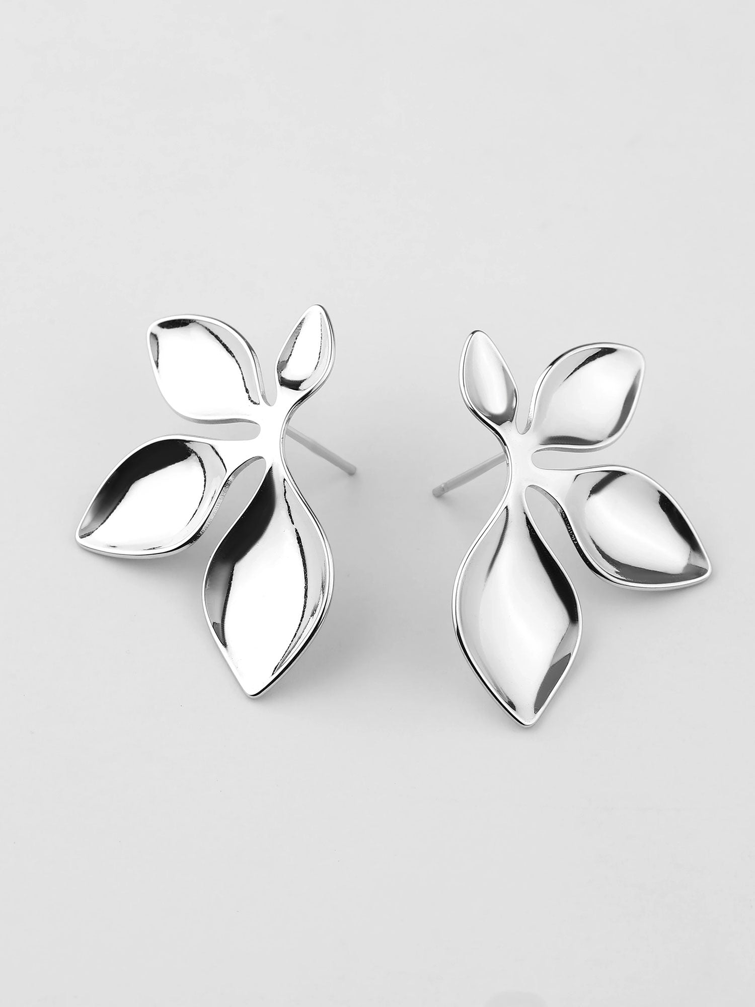 Pendientes forma de hojas Elarae plateados