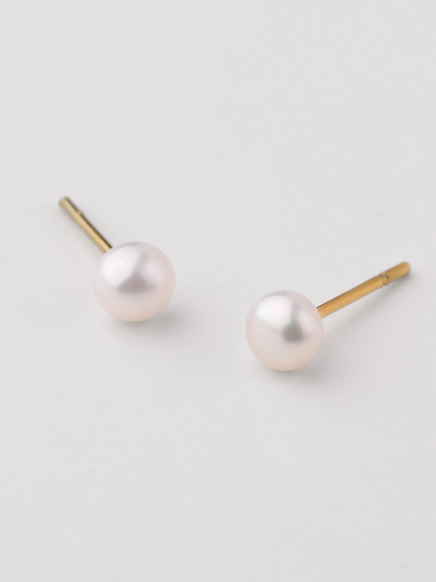 Pendientes de perla Naya dorados 7mm