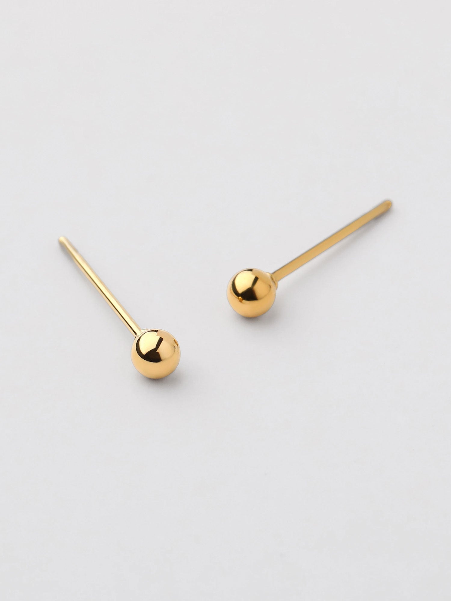 Pendientes básicos Rina dorados