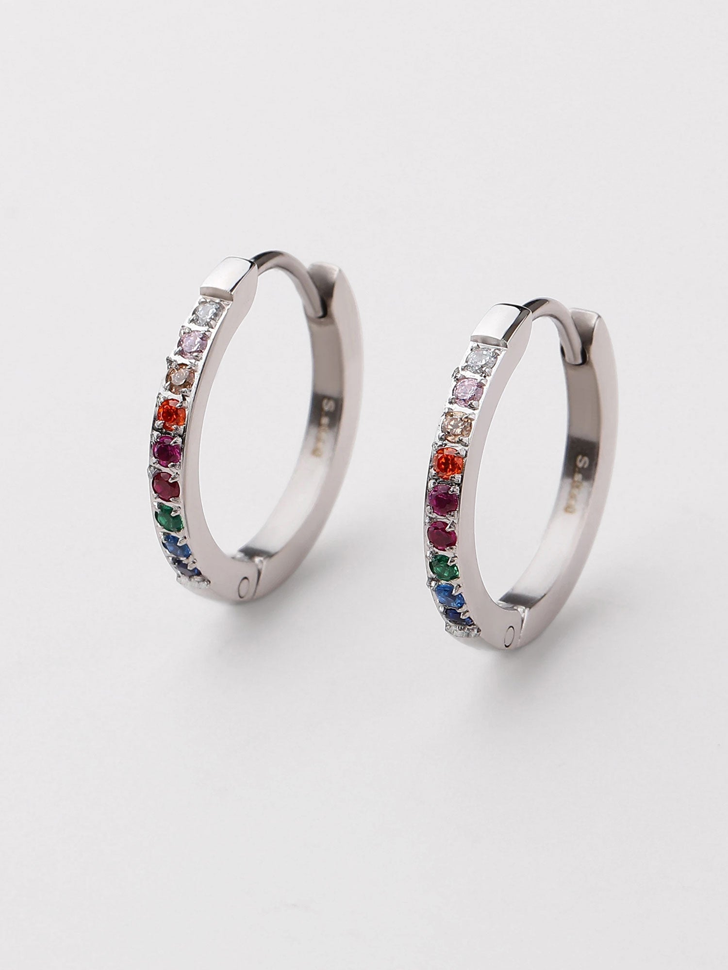Pendientes Demi plateados con zirconias multicolor
