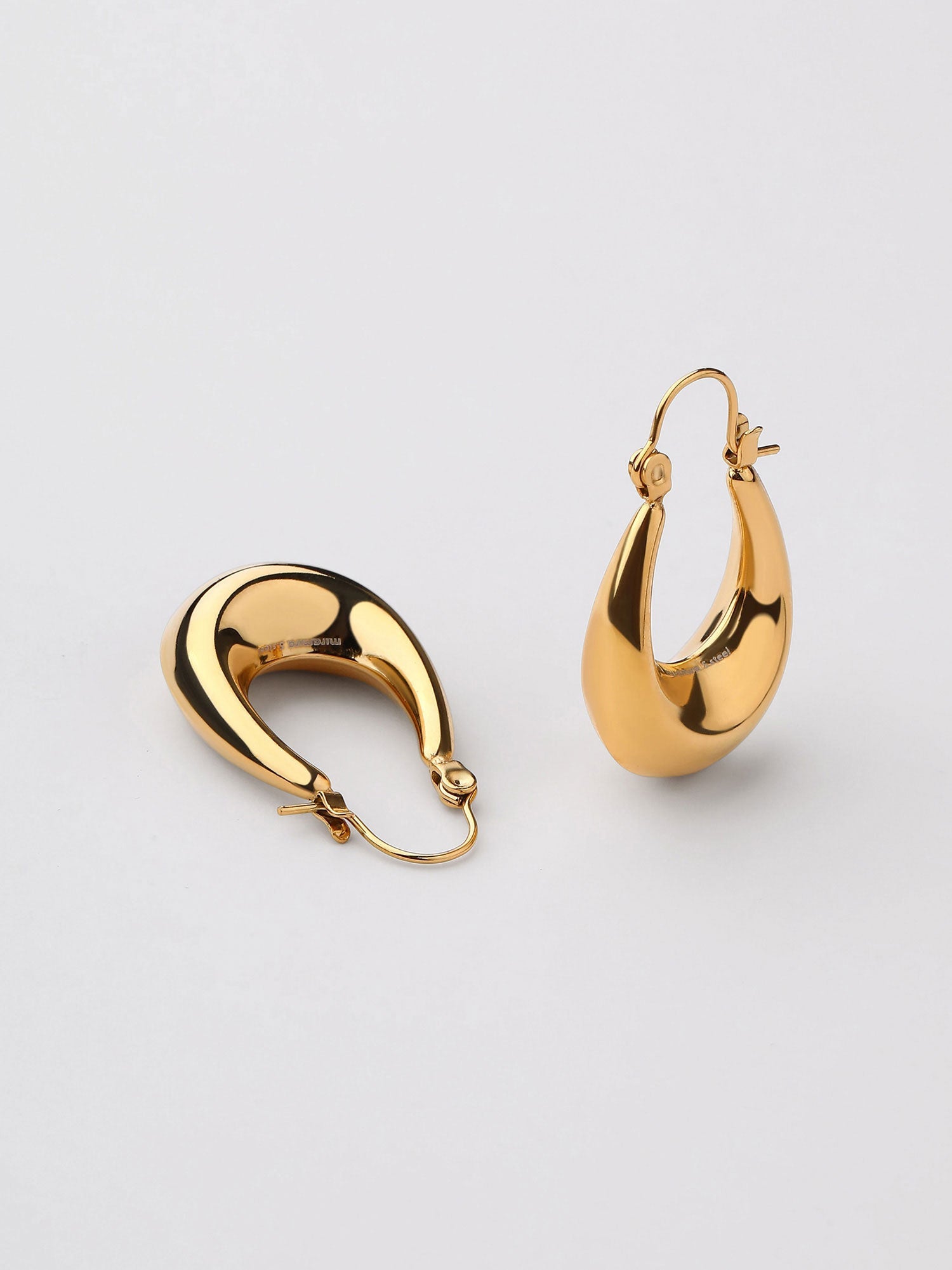 Pendientes Aro Ovalado Thea Dorado