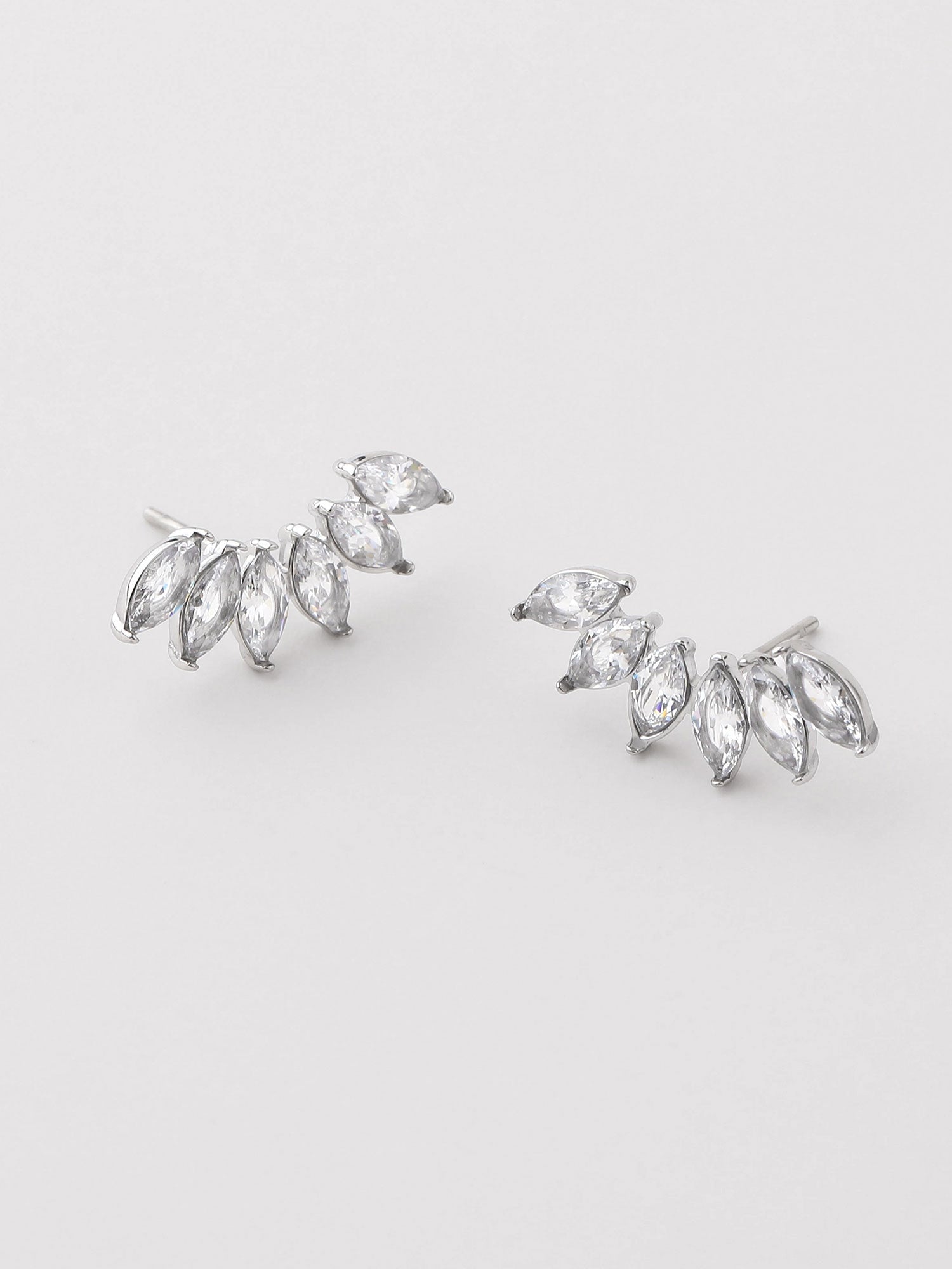 Pendientes Ona plateados con 6 zirconias