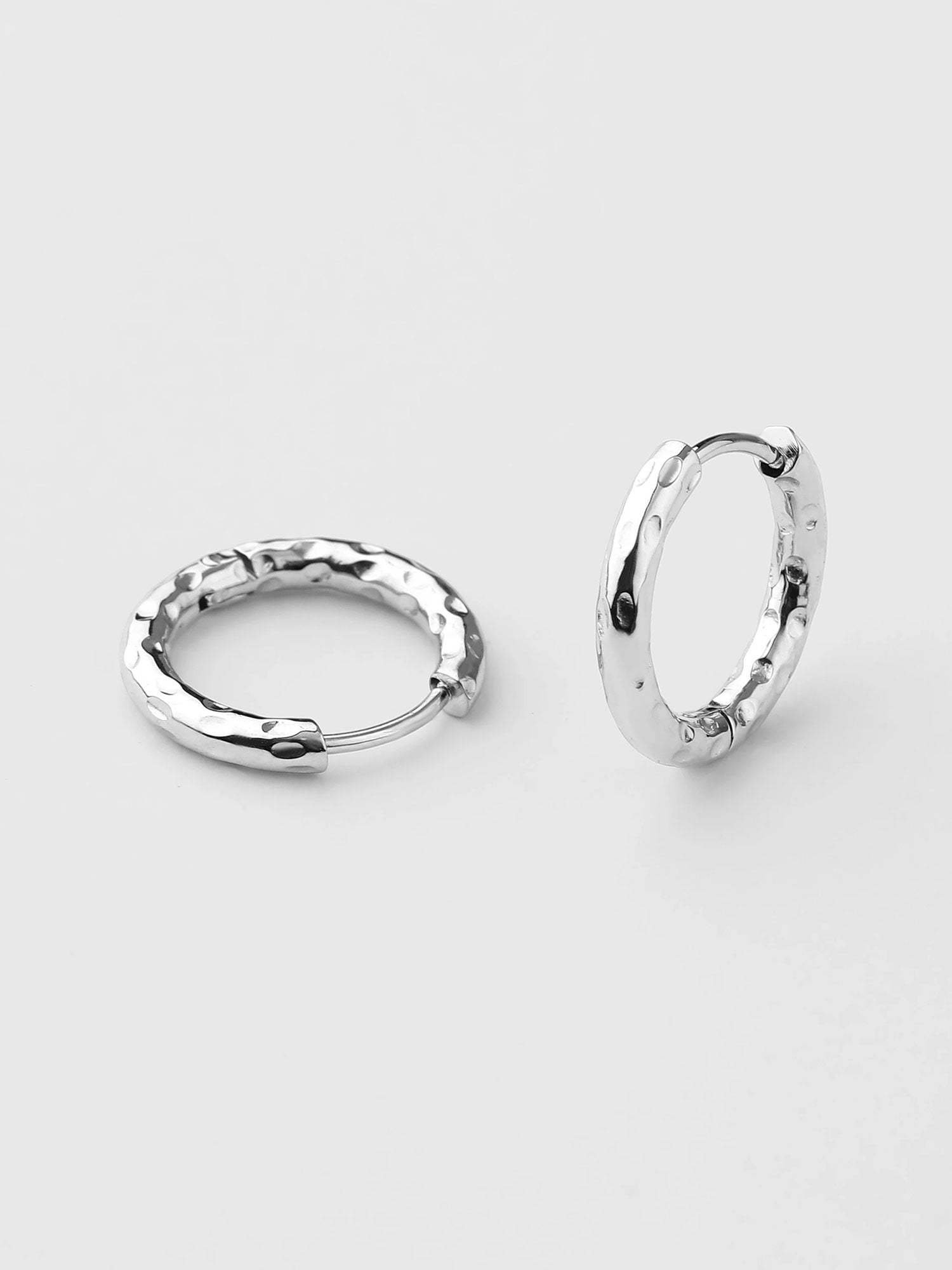 Pendientes aro Bella con textura plateados Grandes