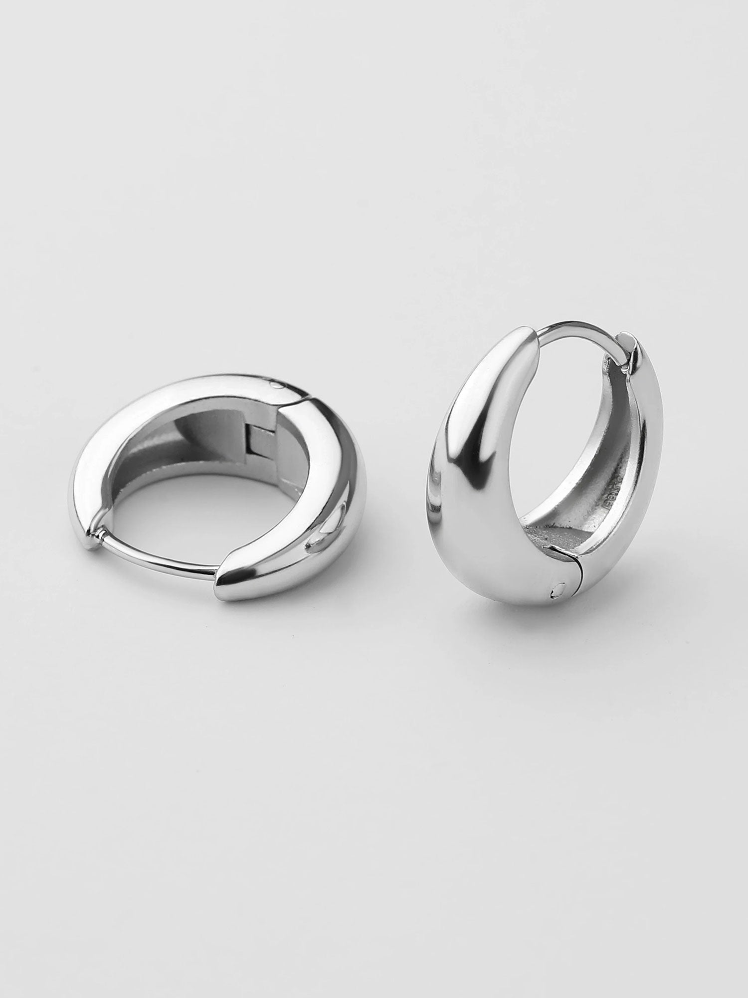 Pendientes de aro Kaia grueso plateados S 14mm