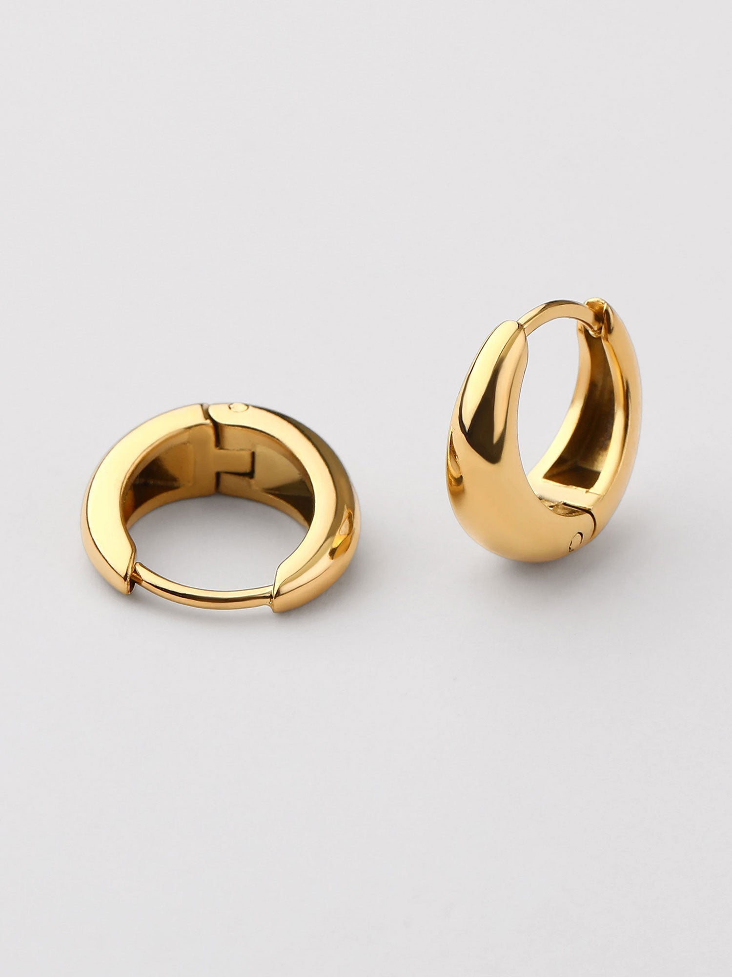 Pendientes de aro Kaia grueso dorados M 18mm